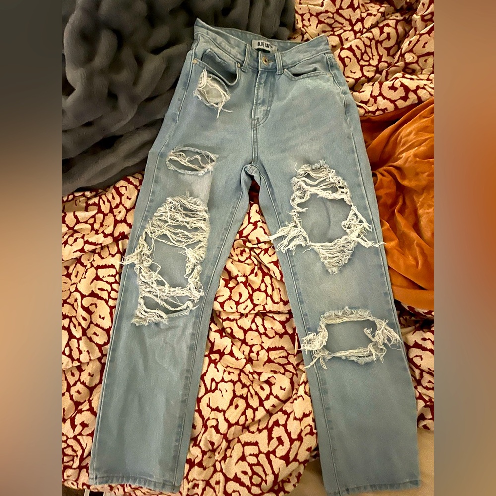 Blue Savvy light blue distressed jeans